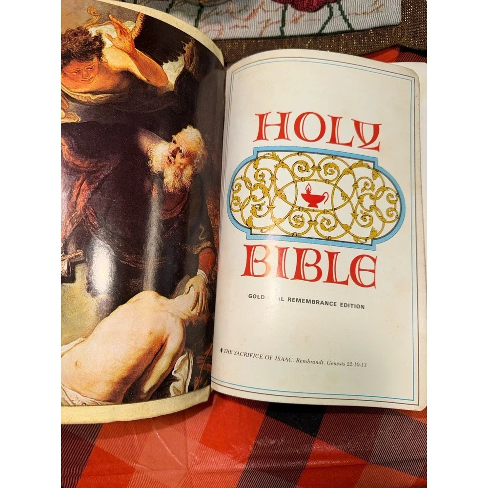 Holy Bible Gold Seal Rememberance Edition‎ Book 1969 Royal Publishers